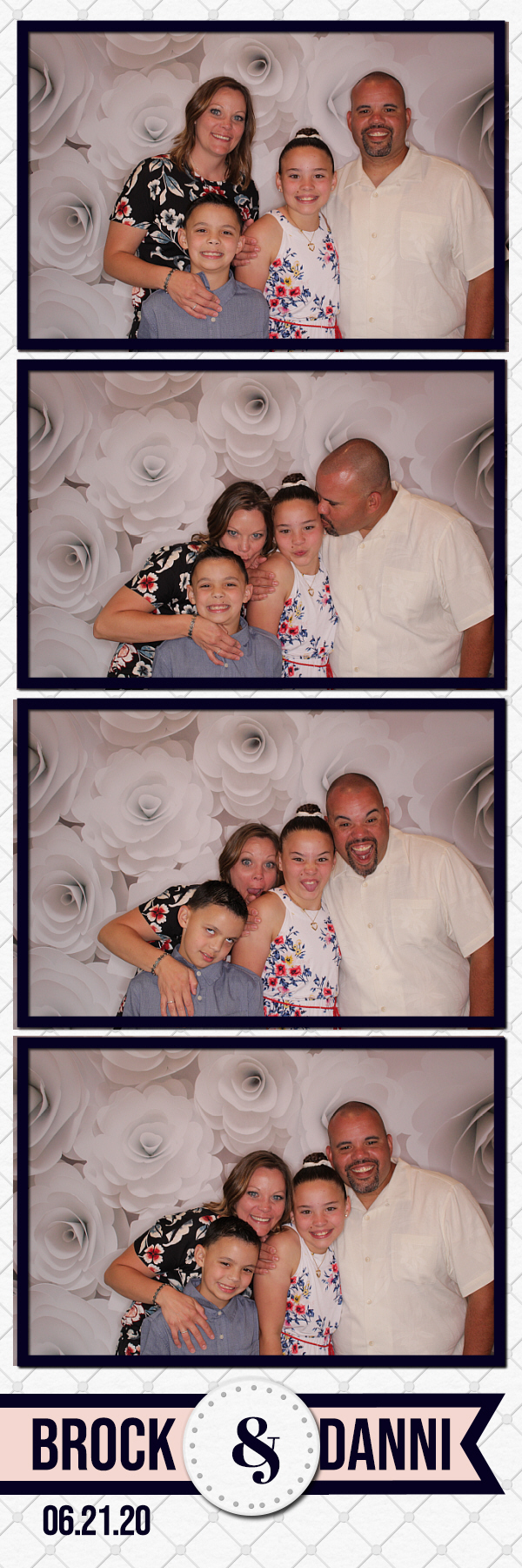 Danni and Brock’s Wedding | View more photos from the event at gallery.photoboothbillings.com/u/PhotoBoothBillings/Danni-and-Brock’s-Wedding